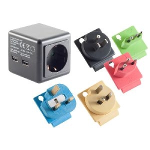 Universal Reisestecker mit 2-fach USB-Ladegerät 09-01000